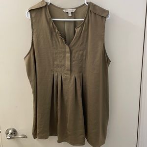 Banana Republic Women’s Sleeveless Top